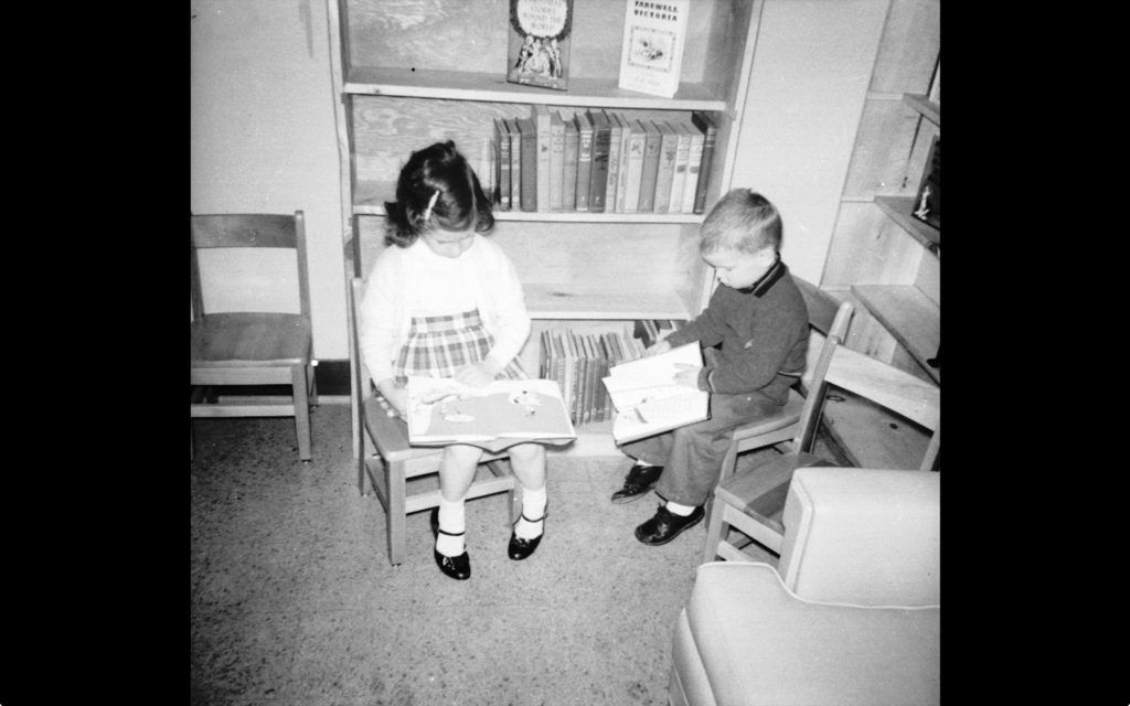 kids-at-cary-library-opening